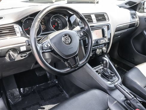 Used 2015 Volkswagen Jetta TDI SEL FWD image 5
