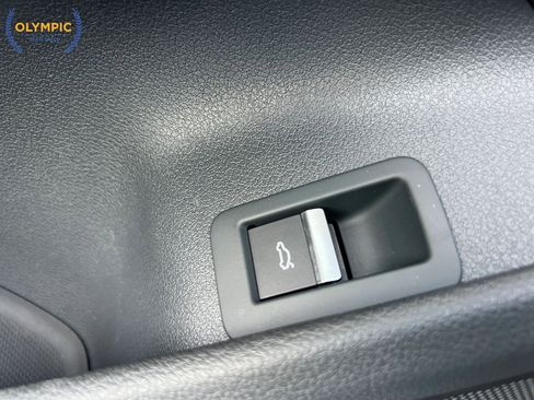 Used 2017 Audi A4 2.0T Premium w/ Convenience Package image 34