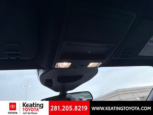 Used 2025 Ford Escape ST-Line FWD image 18