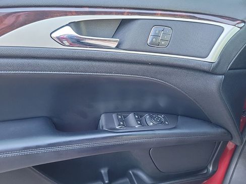 Used 2017 Lincoln MKZ Select image 18