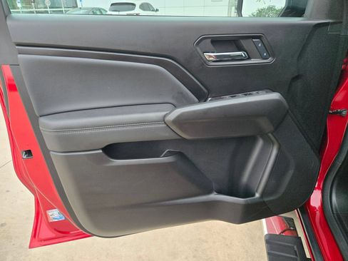 Used 2024 Chevrolet Colorado LT w/ LT Convenience Package RWD image 18
