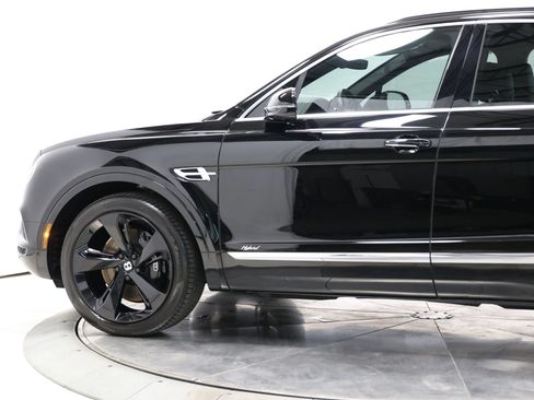 Used 2020 Bentley Bentayga Plug-In Hybrid AWD/4WD image 7