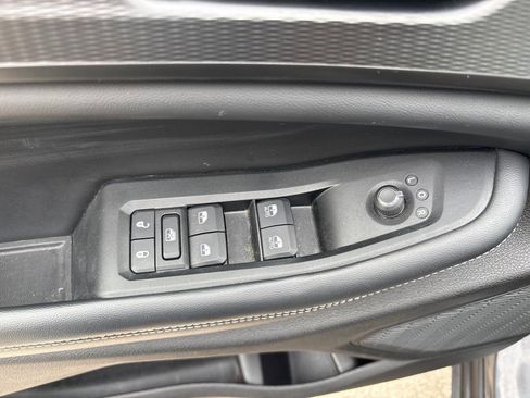 Used 2023 Jeep Grand Cherokee L Laredo AWD/4WD image 19