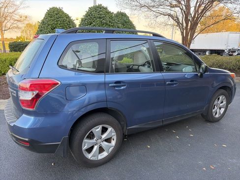 Used 2016 Subaru Forester 2.5i w/ Alloy Wheel Package image 3