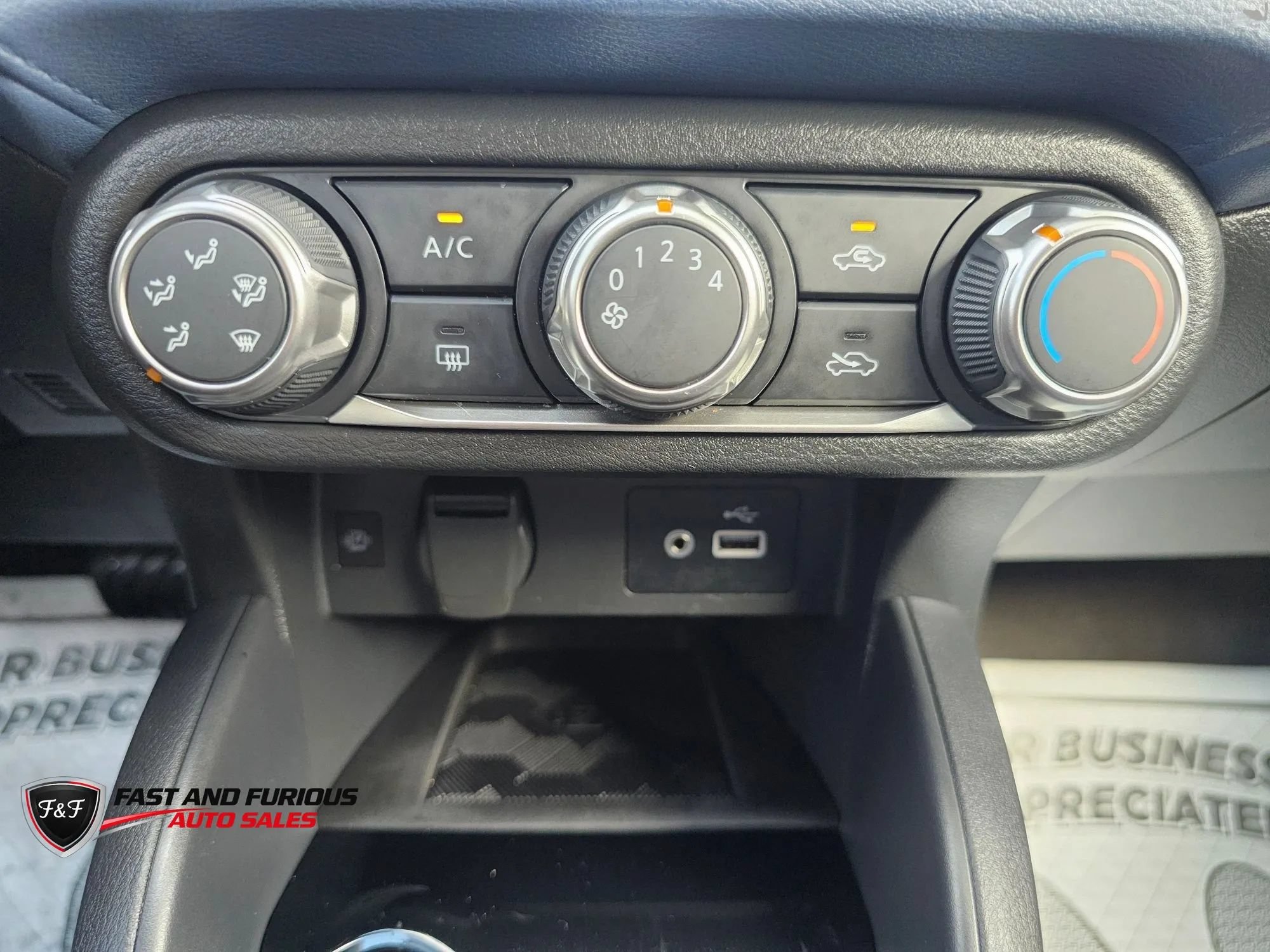 Used 2025 Nissan Versa SV w/ Trunk Package FWD image 21
