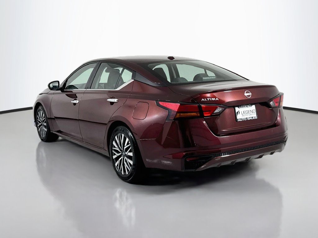 Used 2025 Nissan Altima 2.5 SV FWD image 8