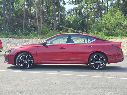 Used 2023 Nissan Altima 2.5 SR AWD/4WD image 21