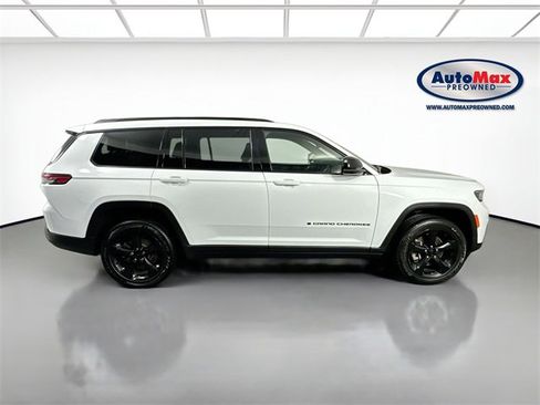 Used 2023 Jeep Grand Cherokee L Laredo image 8