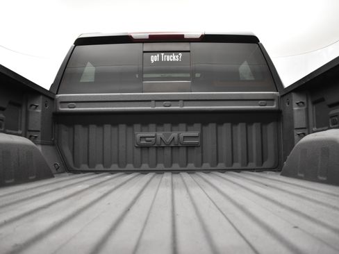 Used 2022 GMC Sierra 1500 SLT image 6