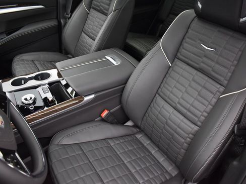 Certified 2026 Cadillac Escalade Platinum Sport w/ LPO, ONYX Package image 13