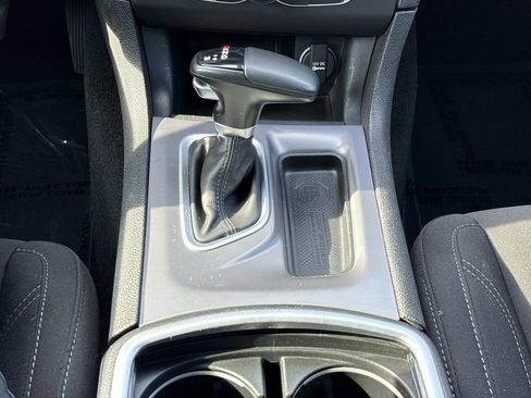 Used 2023 Dodge Charger SXT RWD image 7
