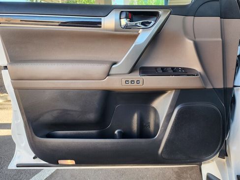 Used 2021 Lexus GX 460 Premium w/ Premium Package AWD/4WD image 23