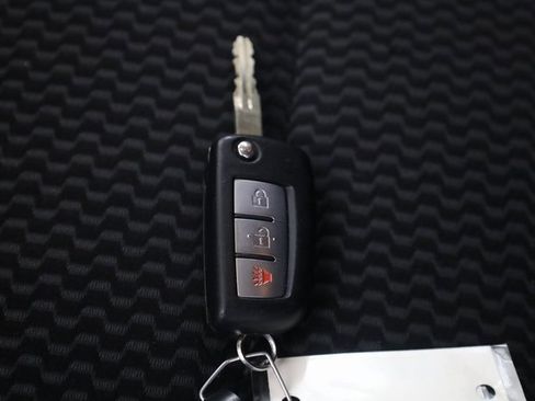 Used 2018 Nissan Rogue Sport S image 22