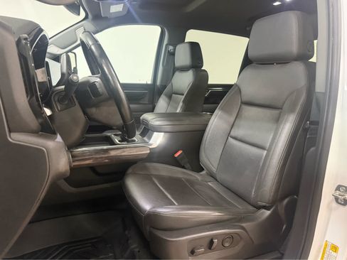 Used 2025 Chevrolet Silverado 2500 LTZ w/ LTZ Convenience Package AWD/4WD image 13