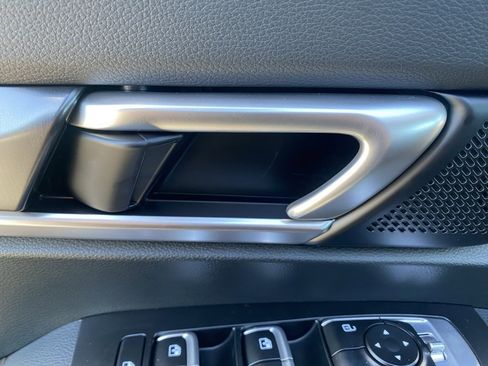 New 2025 Kia Telluride S image 14