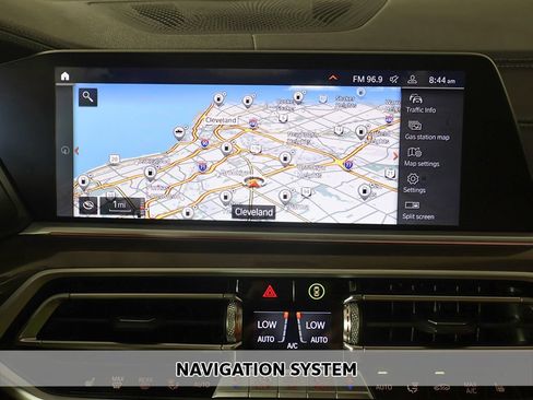 Used 2022 BMW X5 xDrive40i AWD/4WD image 3