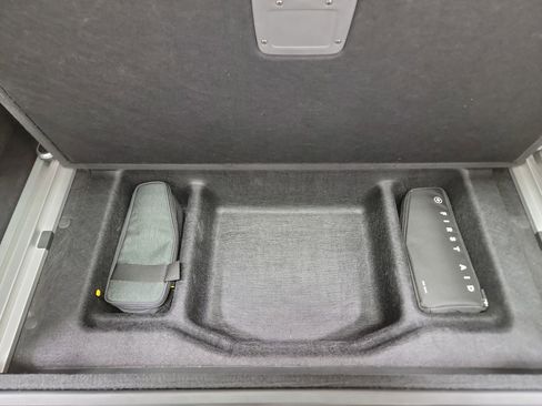 Used 2024 Rivian R1S Adventure image 26