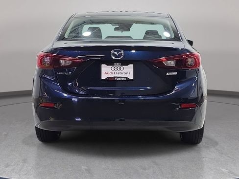Used 2018 MAZDA MAZDA3 Touring FWD image 7