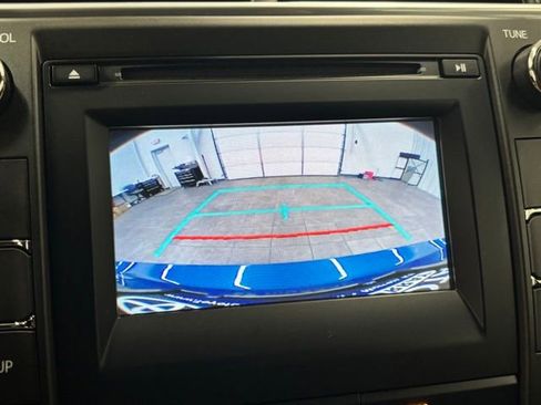 Used 2017 Toyota Camry SE FWD image 22