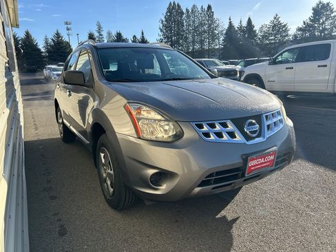 Used 2015 Nissan Rogue S w/ Convenience Package image 4