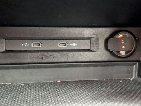 Certified 2025 Volkswagen Taos S image 31