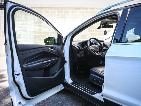 Used 2017 Ford Escape Titanium AWD/4WD image 7
