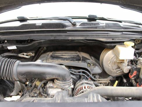 Used 2019 RAM 1500 Laramie w/ Sport Appearance Package AWD/4WD image 31