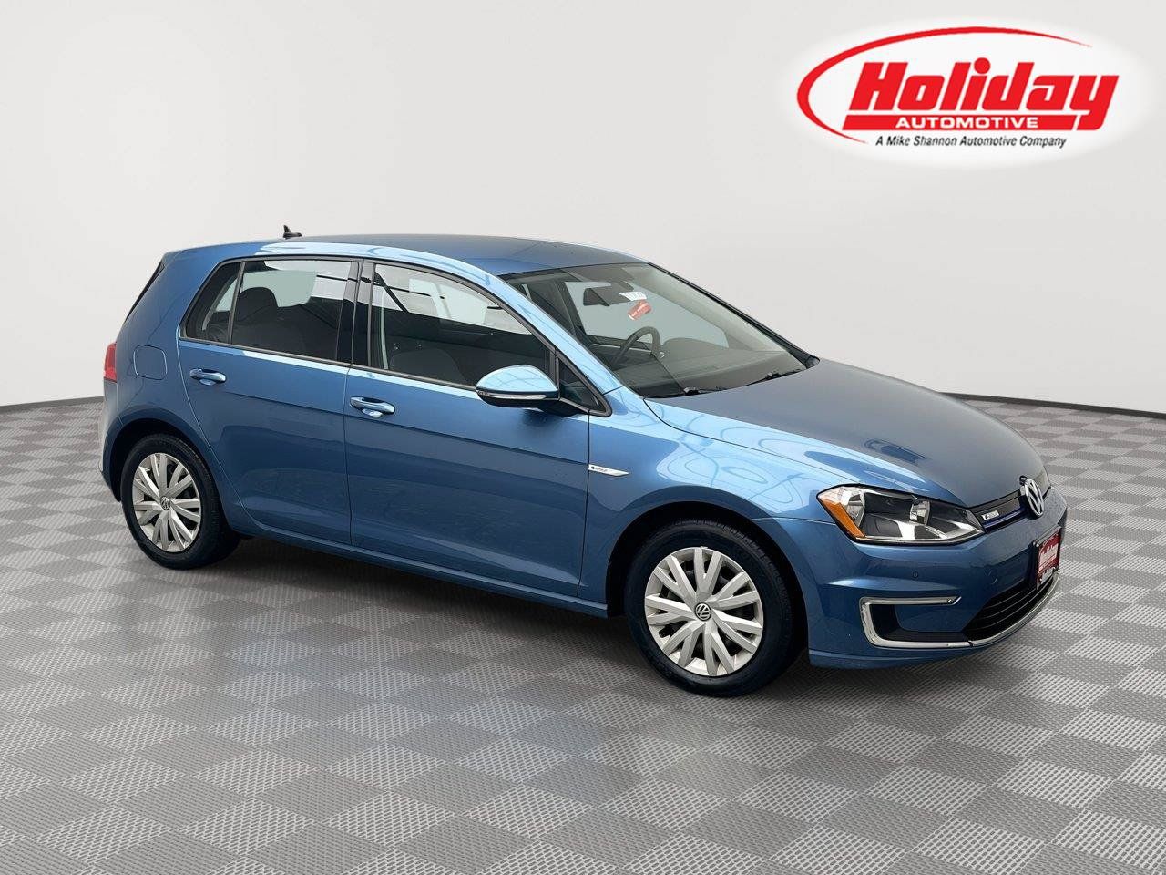 Used 2015 Volkswagen e-Golf Limited Edition FWD image 1