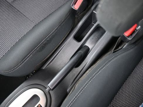 Used 2019 Nissan Versa SV image 31