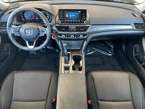 Used 2019 Honda Accord LX image 3