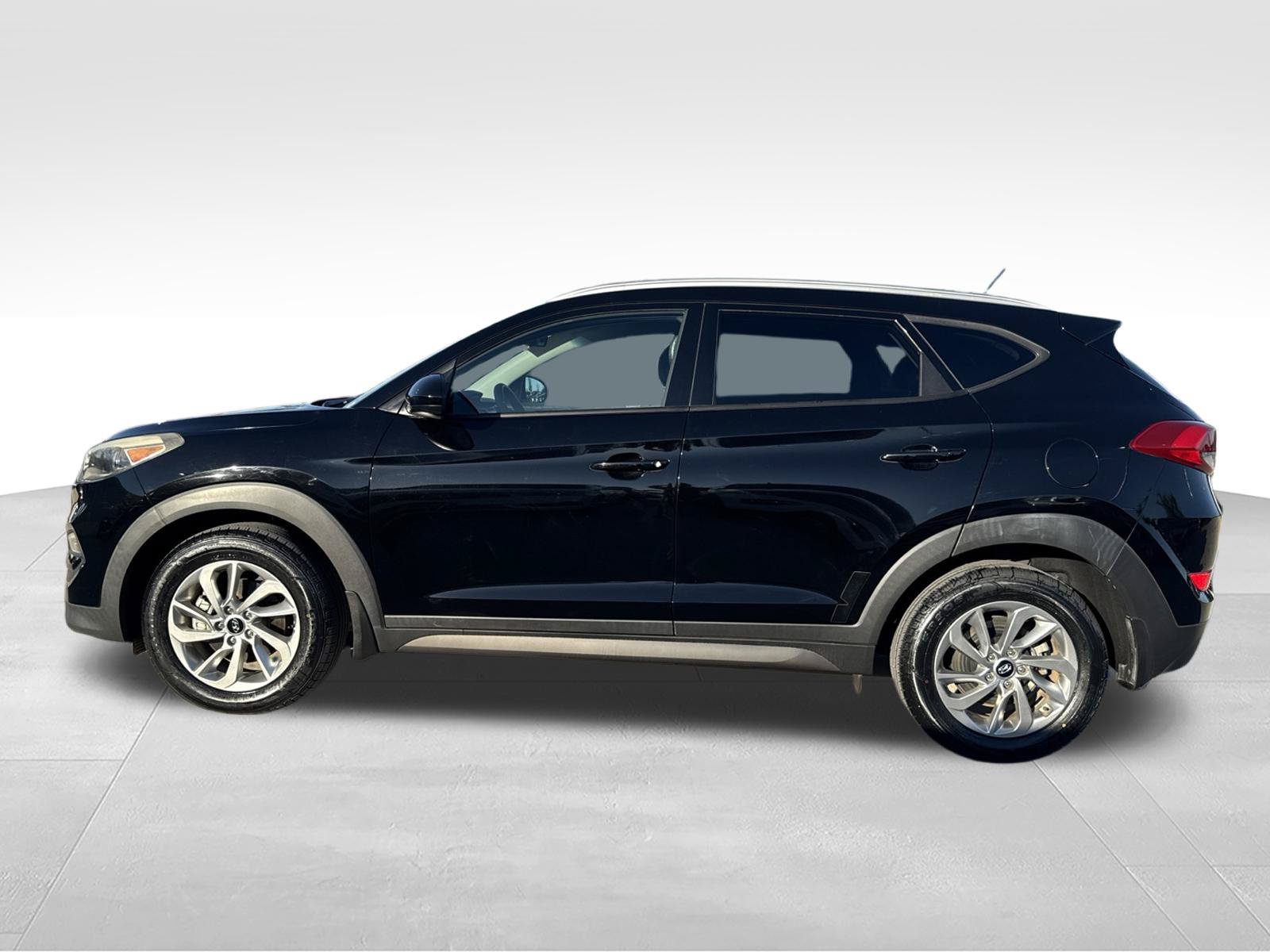 Used 2016 Hyundai Tucson SE w/ Option Group 02 FWD image 8