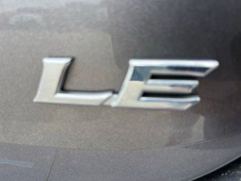 Used 2019 Toyota Camry LE w/ Convenience Package FWD image 25