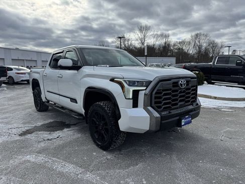 Used 2024 Toyota Tundra Platinum image 8
