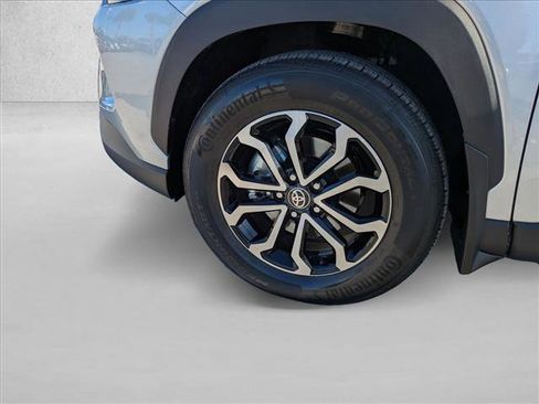 Used 2026 Toyota Corolla Cross SE image 23