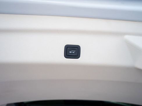 Used 2025 Cadillac Escalade ESV Sport Platinum w/ LPO, ONYX Package RWD image 58