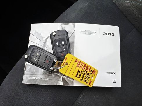 Used 2015 Chevrolet Trax LS AWD/4WD image 33