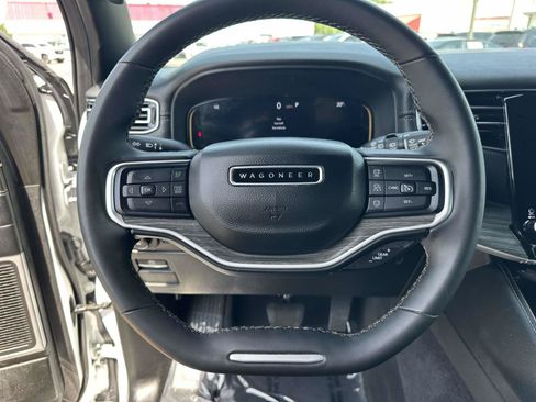 Used 2024 Jeep Wagoneer Series II AWD/4WD image 13