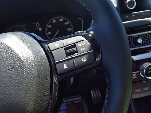 Certified 2025 Honda Civic Sport image 18