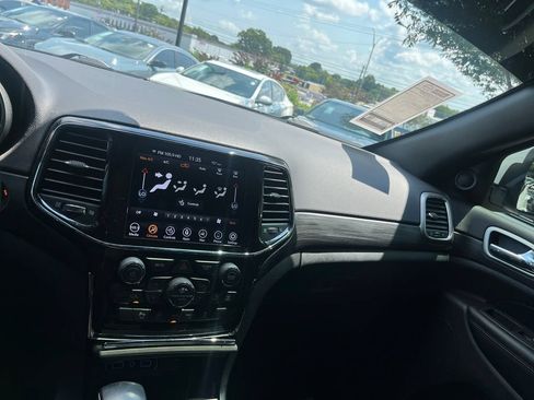 Used 2022 Jeep Grand Cherokee Laredo X RWD image 14