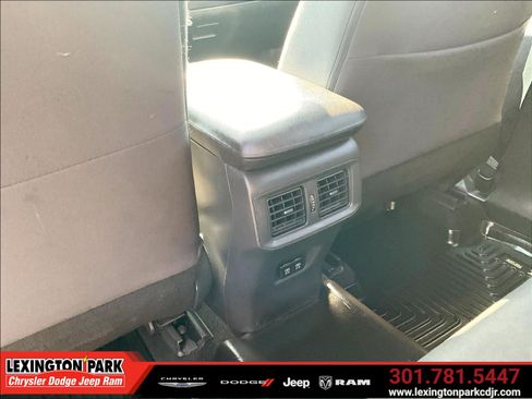 Used 2019 Toyota RAV4 XLE AWD/4WD image 10