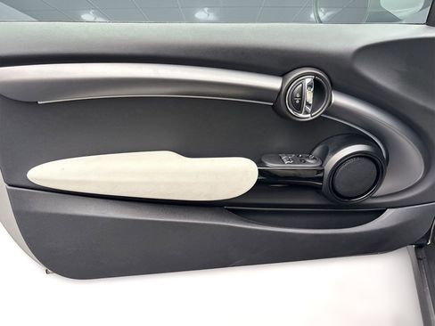 Used 2024 MINI Cooper 2-Door Hardtop image 20