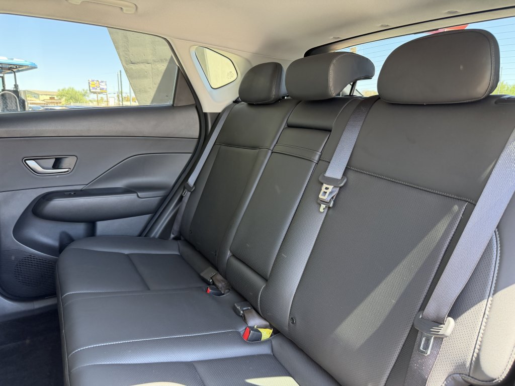 Used 2025 Hyundai Kona Limited FWD image 35