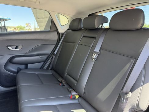 Used 2025 Hyundai Kona Limited FWD image 35