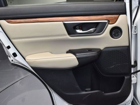 Used 2019 Honda CR-V Touring image 15