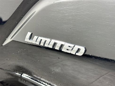 Certified 2025 Toyota 4Runner Limited AWD/4WD image 15