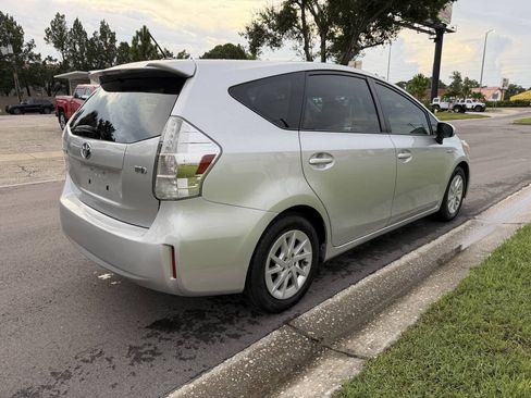 Used 2012 Toyota Prius V Three FWD image 3