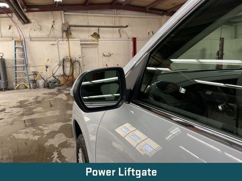 New 2026 GMC Acadia Denali w/ Super Cruise Package image 9