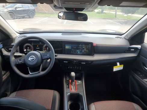 New 2025 Nissan Kicks SR AWD/4WD image 26