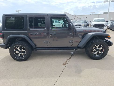 Used 2021 Jeep Wrangler Unlimited Rubicon AWD/4WD image 7