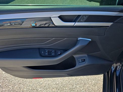 Used 2021 Volkswagen Arteon SE w/ Luggage Net & Mats Package image 18